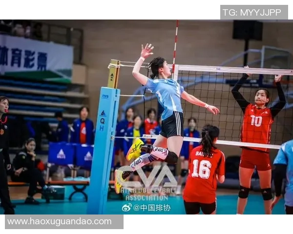 重庆排球队荣登全国排球团队协作排行榜第二名展现出色团队精神与实力