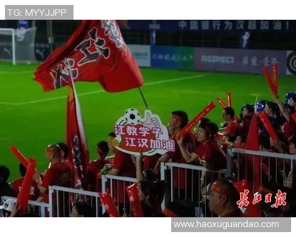 武汉足球队逆袭之路揭秘:从低谷到大满贯的辉煌历程